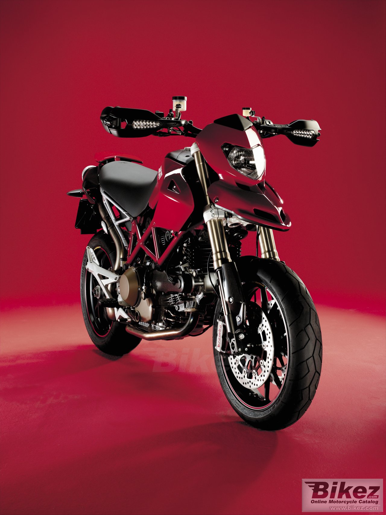 Big Ducati hypermotard 1100 s picture and wallpaper from Bikez.com